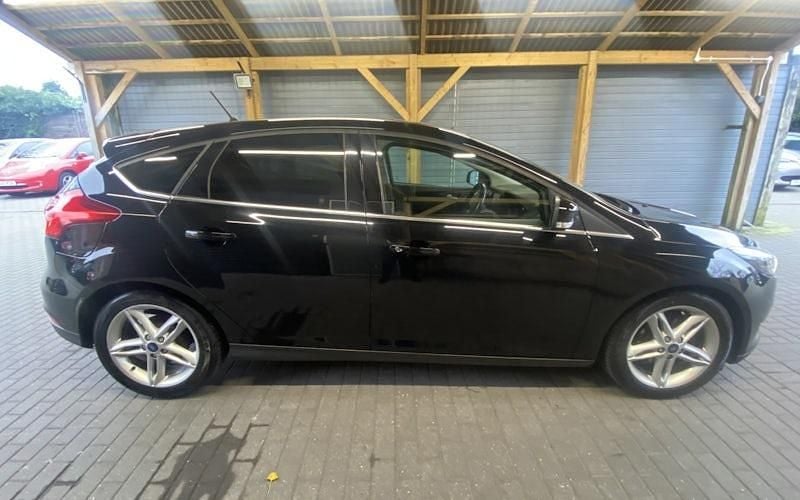 Used Ford Focus Titanium 125 HP (91 kW) 2017 Hatchback