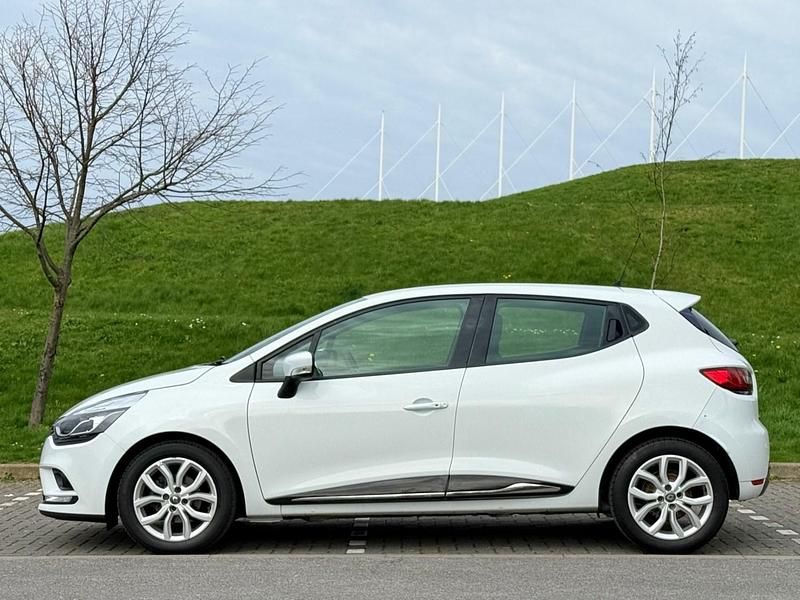 Usado Renault Clio IV Dynamique 2018 Branco Citadino