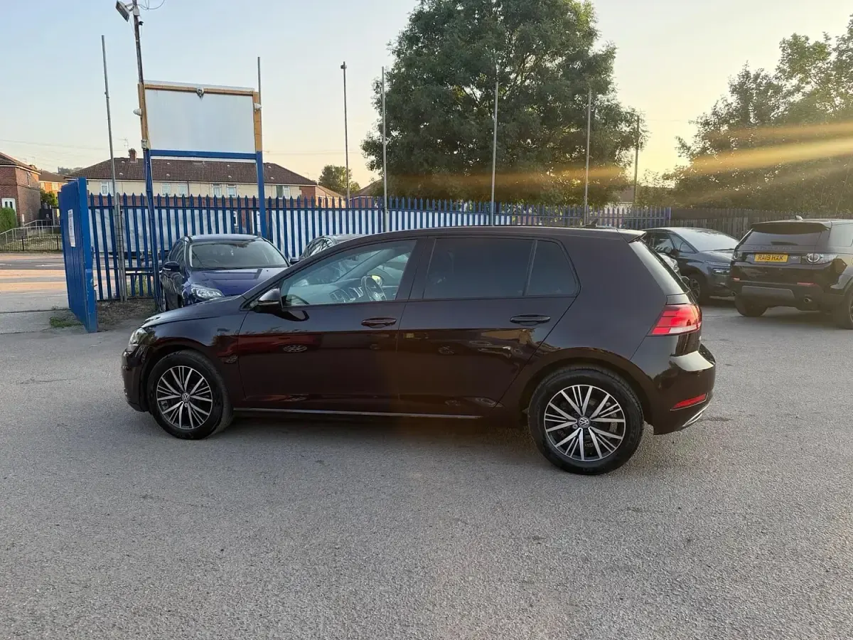 Used VW Golf VII SE 2018 Black Hatchback