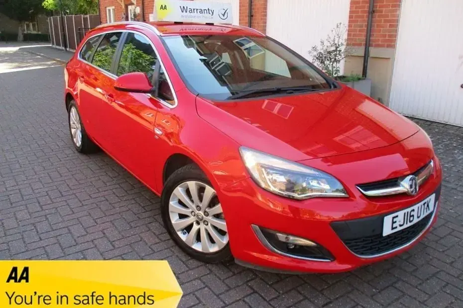 Second-hand Vauxhall Astra Elite 2016 Roșu Break