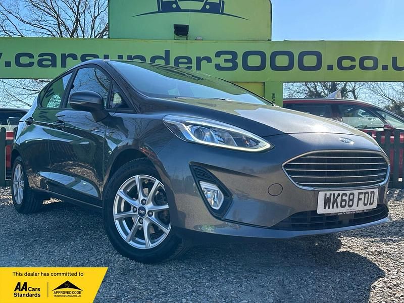 Used Ford Fiesta Zetec 100 HP (73 kW) 2018 Grey Hatchback