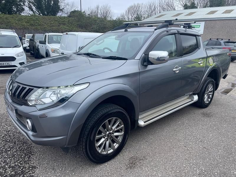 Used Mitsubishi L200 181 HP (133 kW) 2019 Grey Pickup