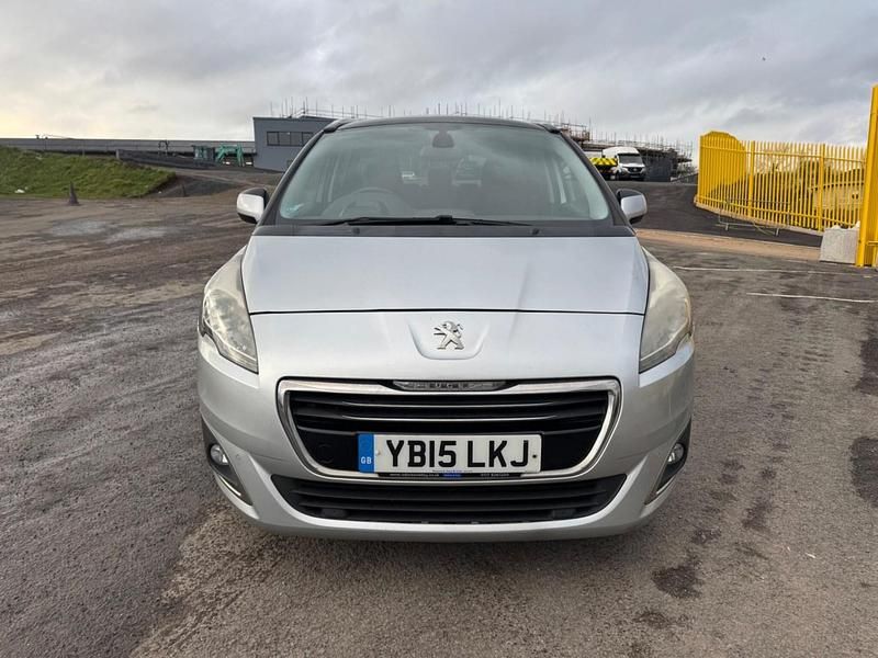 Second-hand Peugeot 5008 Allure 2015 Argintiu Monovolum