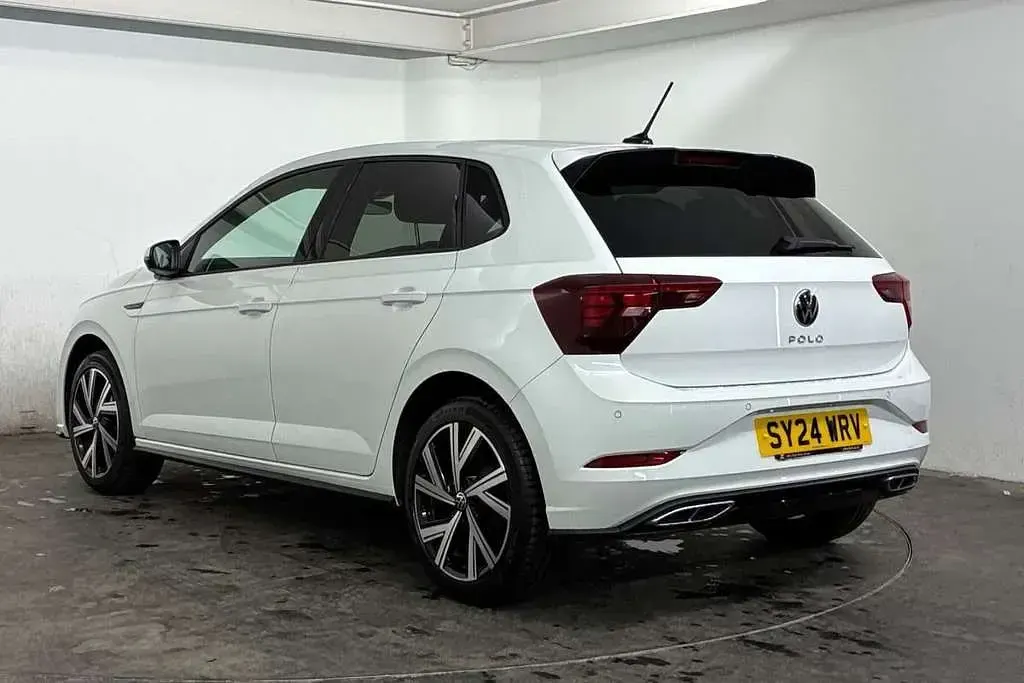 Used VW Polo R-line 95 HP (69 kW) 2024 White Hatchback