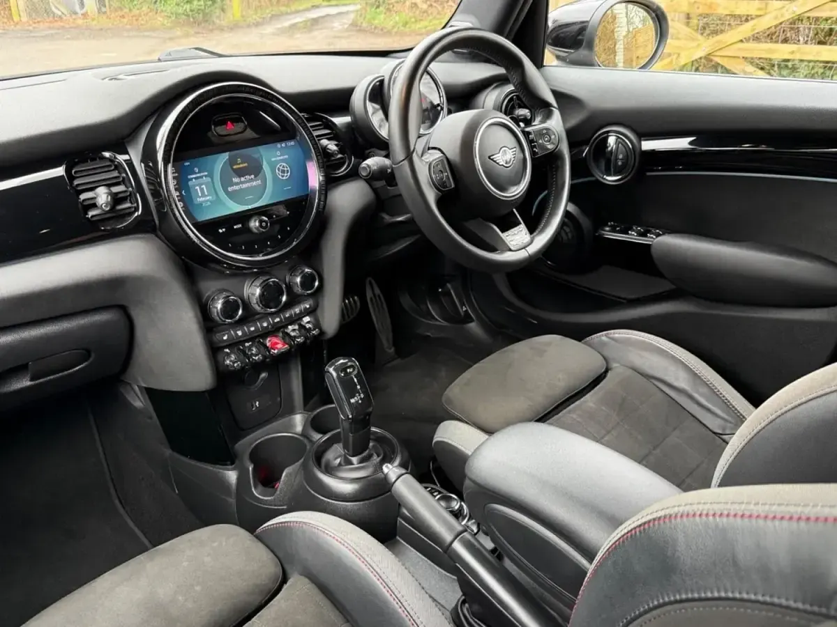 Begagnad Mini Cooper S Hatch 2022 Grå Halvkombi