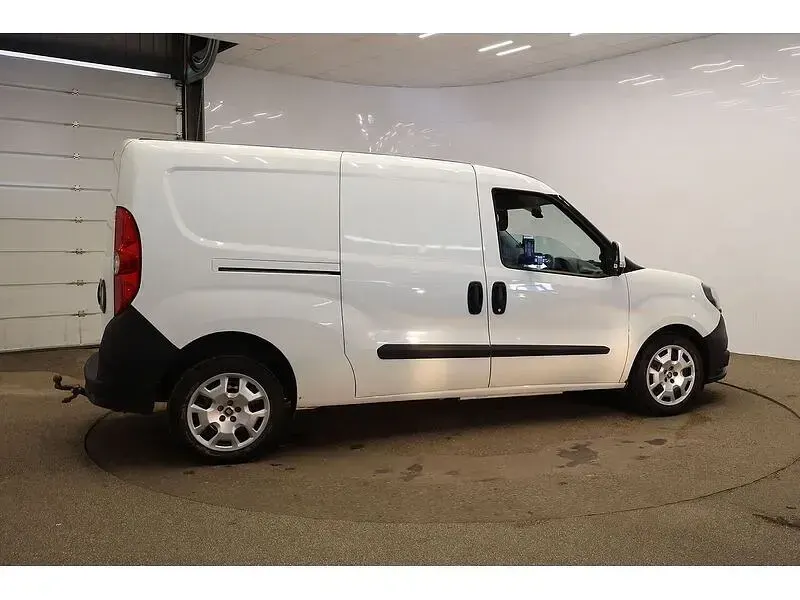 Używany Fiat Doblò 2021 Biały Minivan