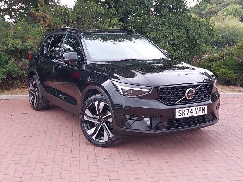 Black Used 2024 Volvo XC40 Ultra SUV | £35,998 (Expensive) - Image 1/4