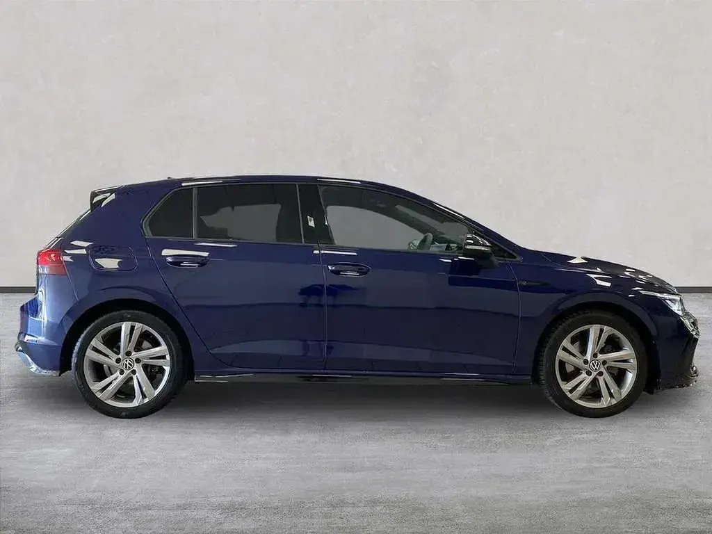 Used VW Golf VIII R-line 150 HP (110 kW) 2024 Blue Hatchback