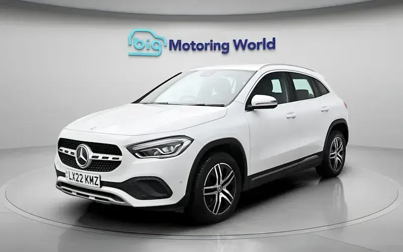 Used Mercedes GLA200 Executive 163 HP (119 kW) 2022 White SUV