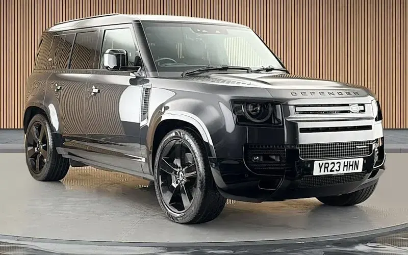 Used Land Rover Defender HSE Dynamic 404 HP (297 kW) 2024 SUV