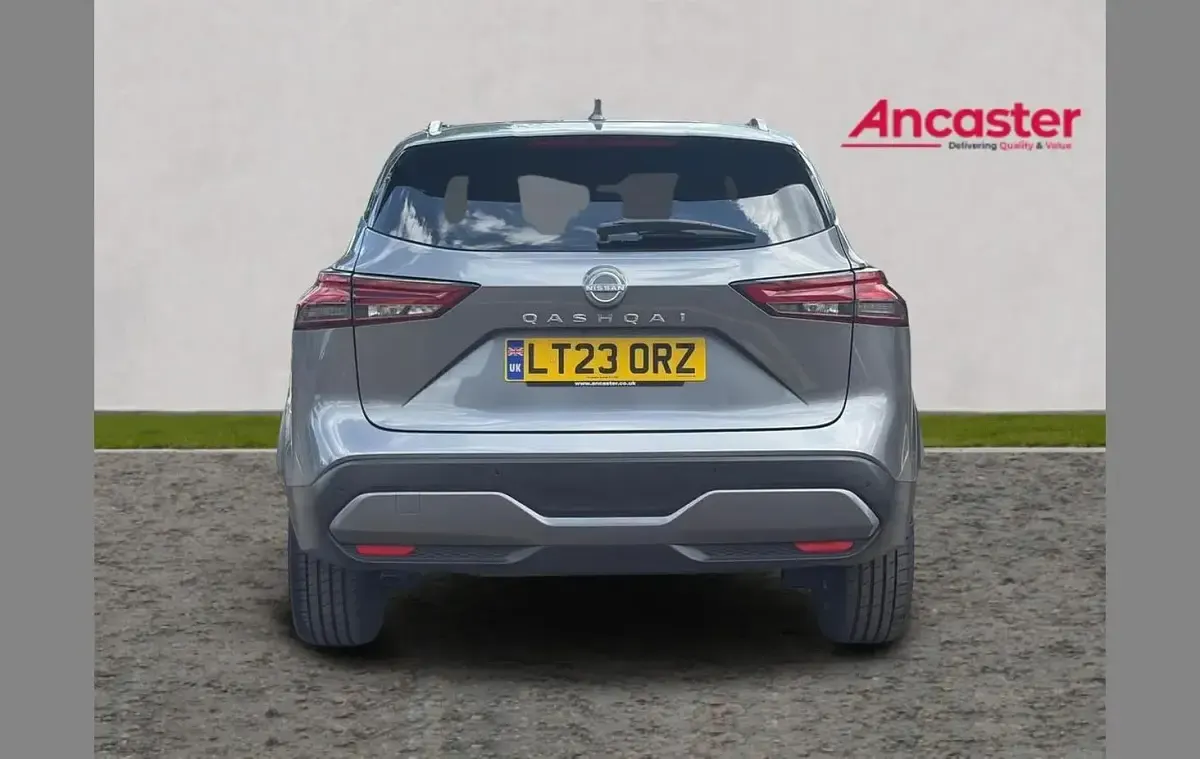 Used Nissan Qashqai Tekna 155 HP (114 kW) 2023 Grey SUV