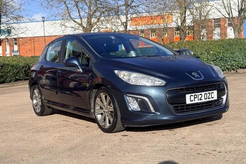 Used Peugeot 308 Active 112 HP (82 kW) 2012 Blue Hatchback