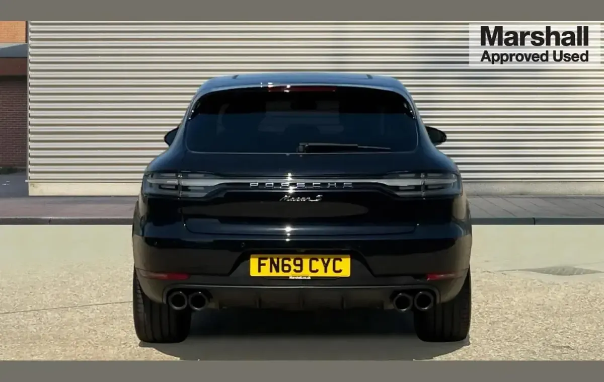 Used Porsche Macan S 348 HP (255 kW) 2019 Black SUV