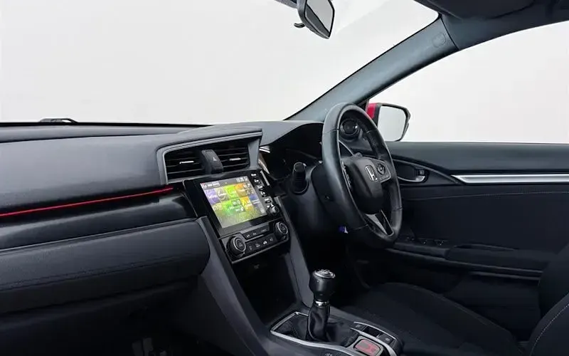 Used Honda Civic SR 126 HP (92 kW) 2021 Red Hatchback