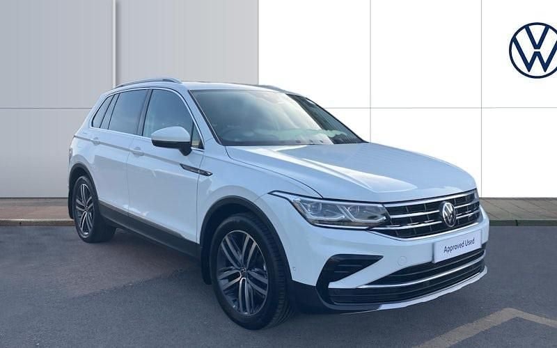Used 2023 VW Tiguan Elegance SUV | £21,392 (Good price) - Image 1/4