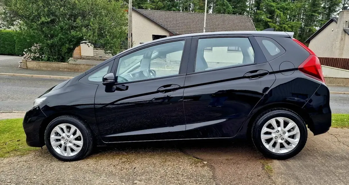 Used Honda Jazz SE 102 HP (75 kW) 2018 Black Hatchback