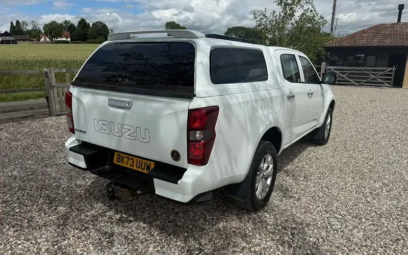Used Isuzu D-Max 165 HP (121 kW) 2024 Cabriolet