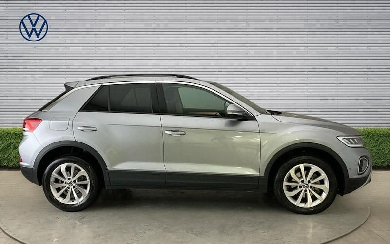 Used VW T-Roc Match 150 HP (110 kW) 2025 Silver SUV