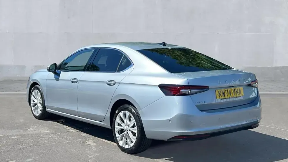 Used Skoda Superb SE L 150 HP (110 kW) 2025 Pebble silver metallic Hatchback