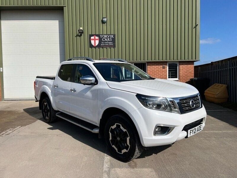 White Used 2021 Nissan Navara S Pickup | £13,490 (Super price) - Image 1/4