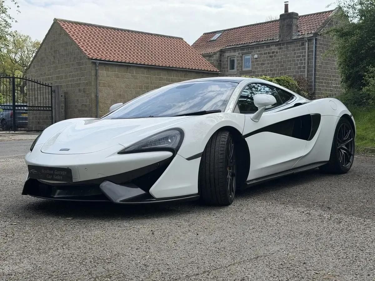 Used McLaren 570GT 2017 White Coupe