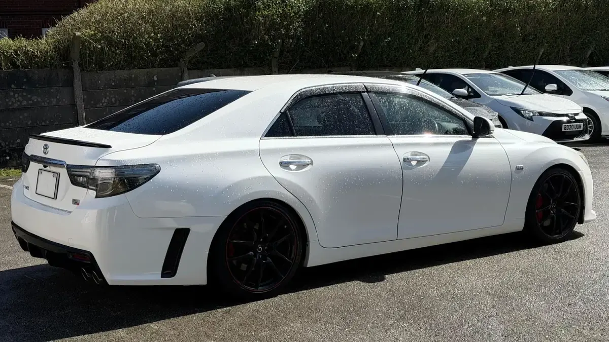 Used Toyota Mark X 2012 White Sedan