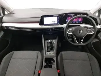 Used VW Golf VIII Life 110 HP (80 kW) 2023 White Estate