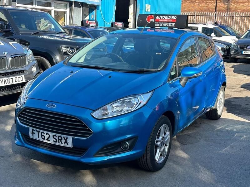 Usado Ford Fiesta Zetec 2012 Azul Citadino