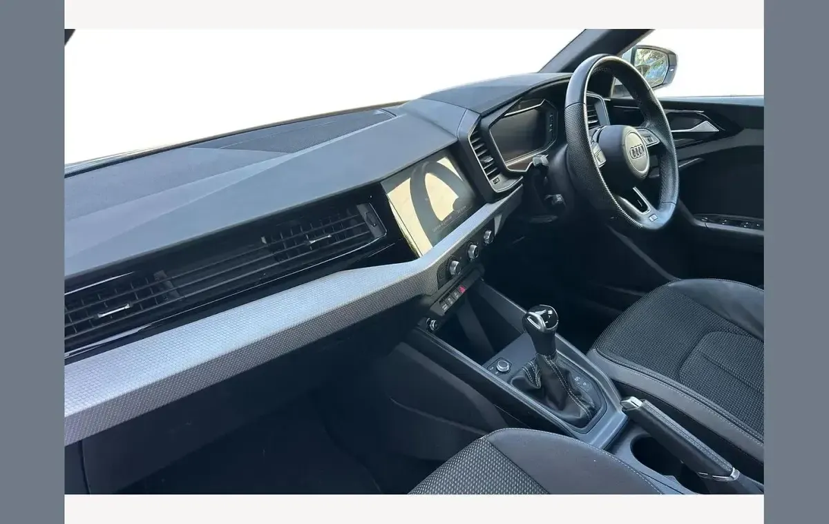 Used Audi A1 S-Line 110 HP (80 kW) 2023 White SUV