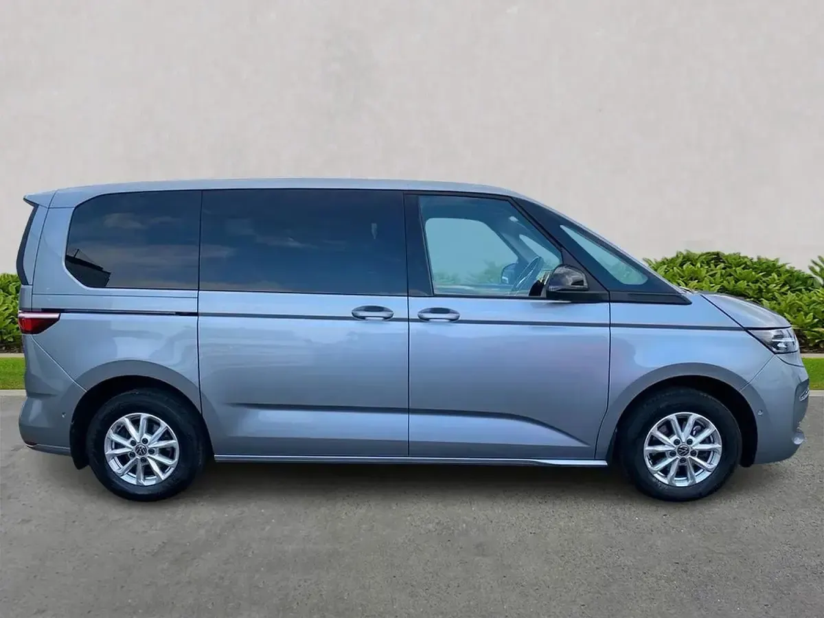 Used VW Multivan Life 150 HP (110 kW) 2025 Silver MPV