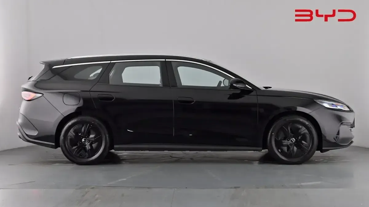 Used BYD Seal Boost 184 HP (135 kW) 2025 Black Estate