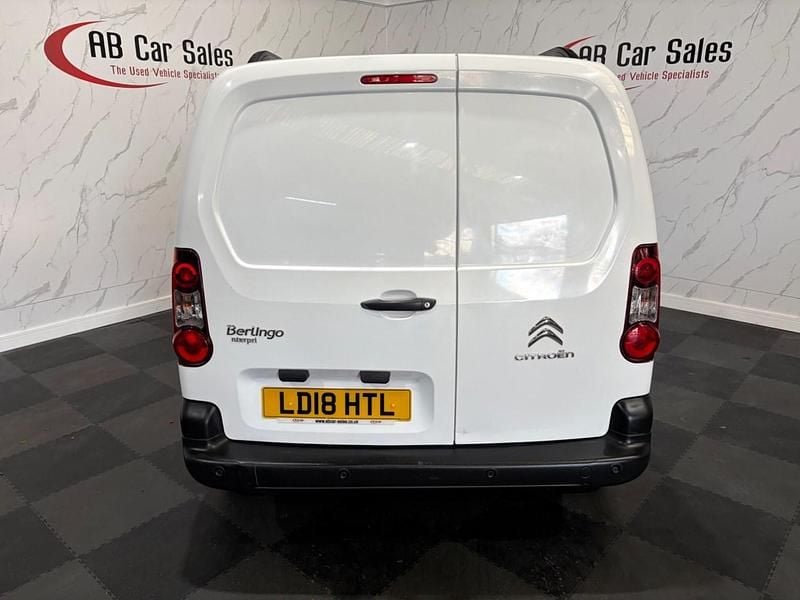 Used Citroën Berlingo 100 HP (73 kW) 2018 White MPV