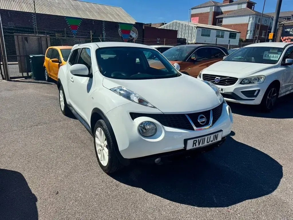 Used Nissan Juke Acenta 110 HP (80 kW) 2011 White SUV