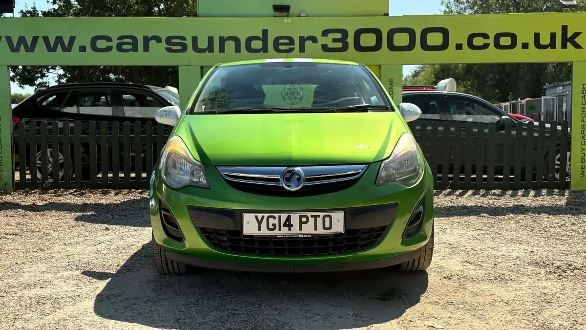 Used Vauxhall Corsa 83 HP (61 kW) 2014 Green Hatchback