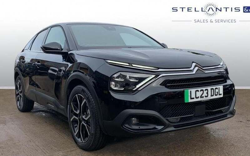 Black Used 2023 Citroën e-C4 Shine Hatchback | £16,490 (A bit pricey) - Image 1/4
