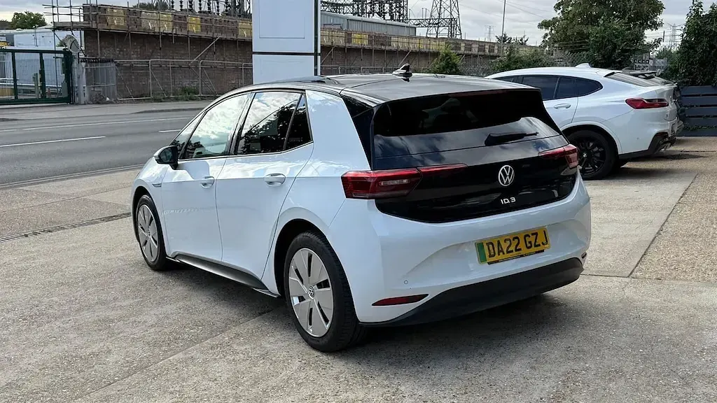 Used VW ID.3 Pro Performance 150 kW (204 HP) 2022 White Hatchback