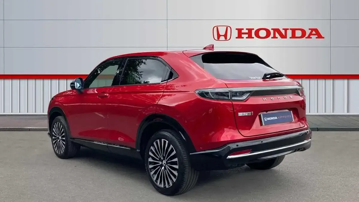 Used Honda e Advance 150 kW (204 HP) 2024 Premium  vermilion red Hatchback
