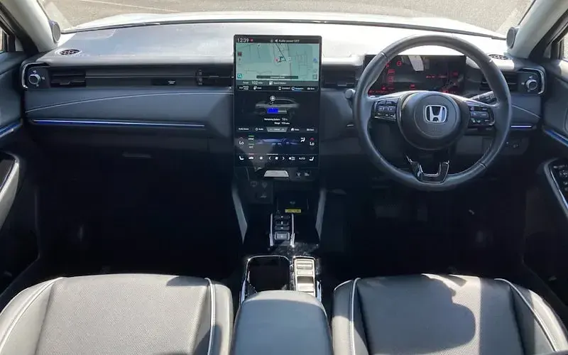 Käytetty Honda e:Ny1 Elegance 150 kW (204 HP) 2026 Katumaasturi