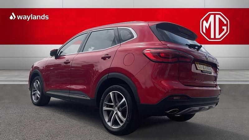 Used MG HS Exclusive 2022 Red SUV