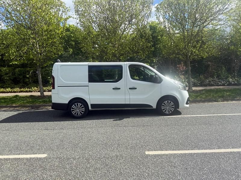 Used Renault Trafic Business 2017 White MPV