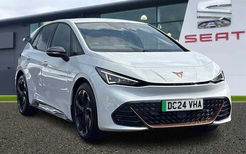 Glacial white Used 2024 Cupra Born e-Boost Hatchback | £23,995 (Fair price) - Image 1/4