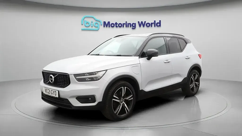 Second-hand Volvo XC40 R-Design 2021 Argintiu SUV