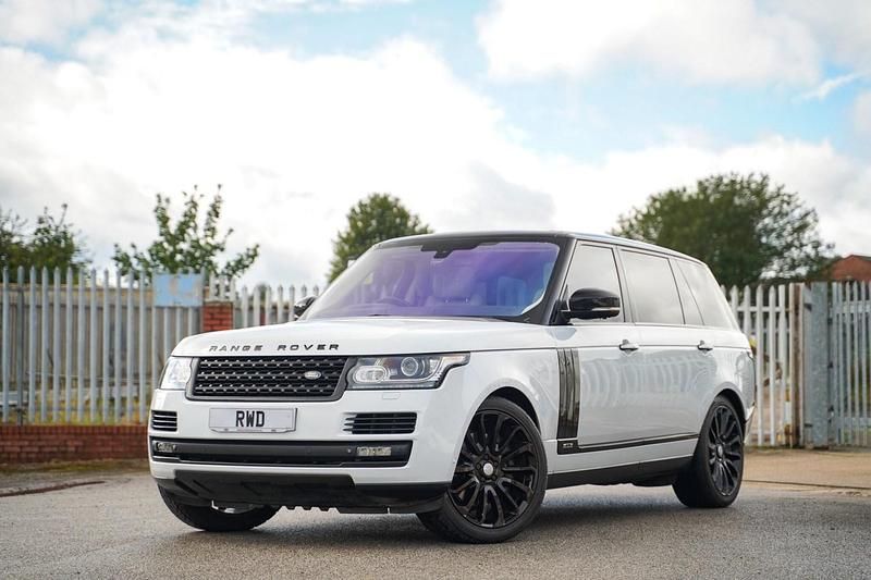 White Used 2015 Land Rover Range Rover Autobiography SUV | £20,995 (Fair price) - Image 1/4