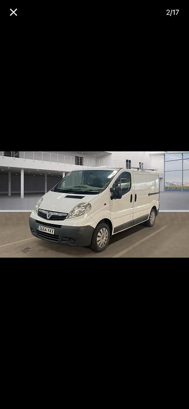 Used Vauxhall Vivaro 90 HP (66 kW) 2014 White MPV