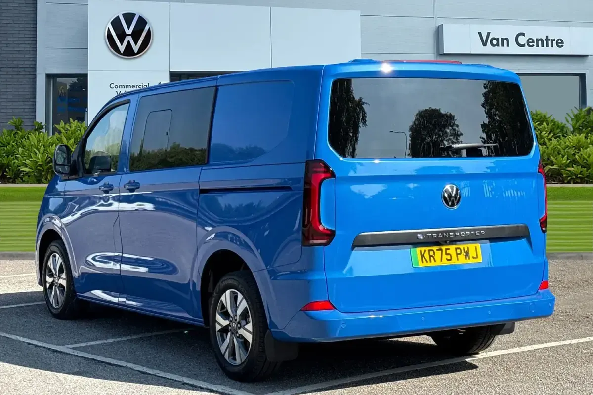 New VW T7 Pro 160 kW (218 HP) 2025 Blue Van