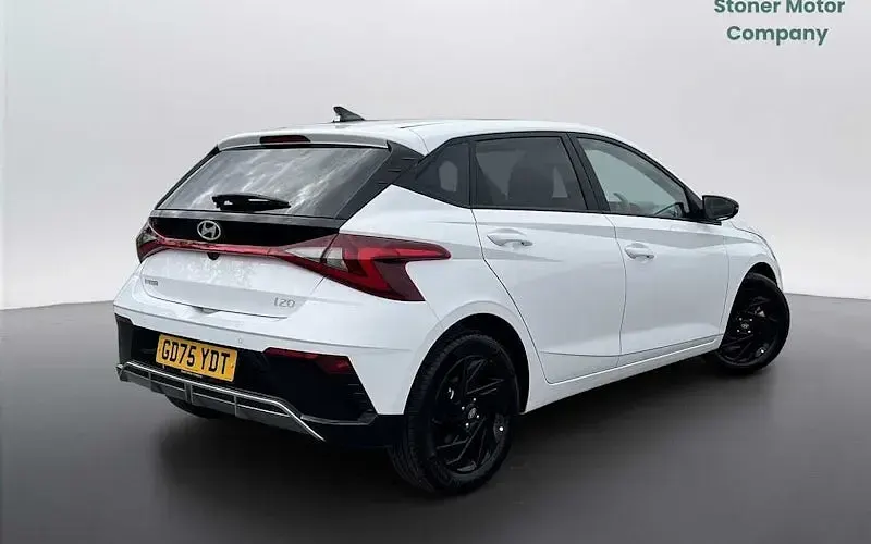 Used Hyundai i20 Blackline 90 HP (66 kW) 2026 White Hatchback