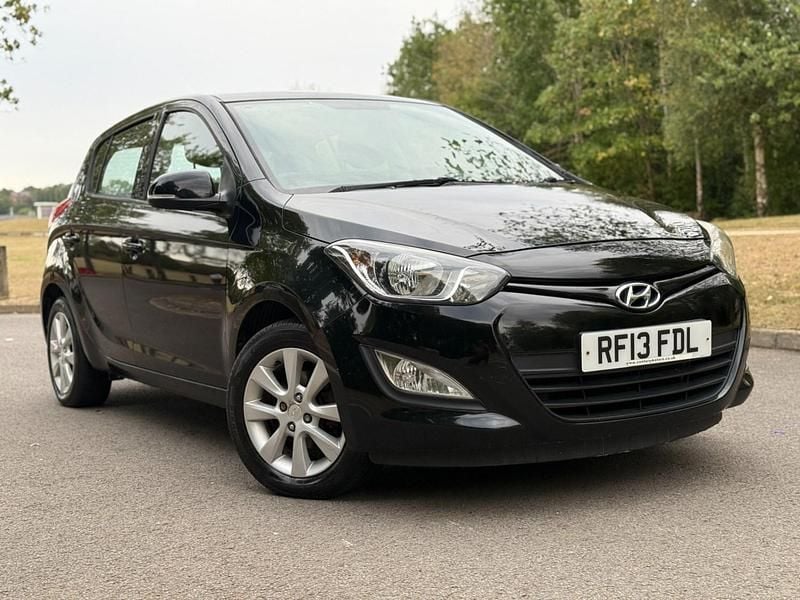 Black Used 2013 Hyundai i20 Active Hatchback | £2,495 (Good price) - Image 1/4
