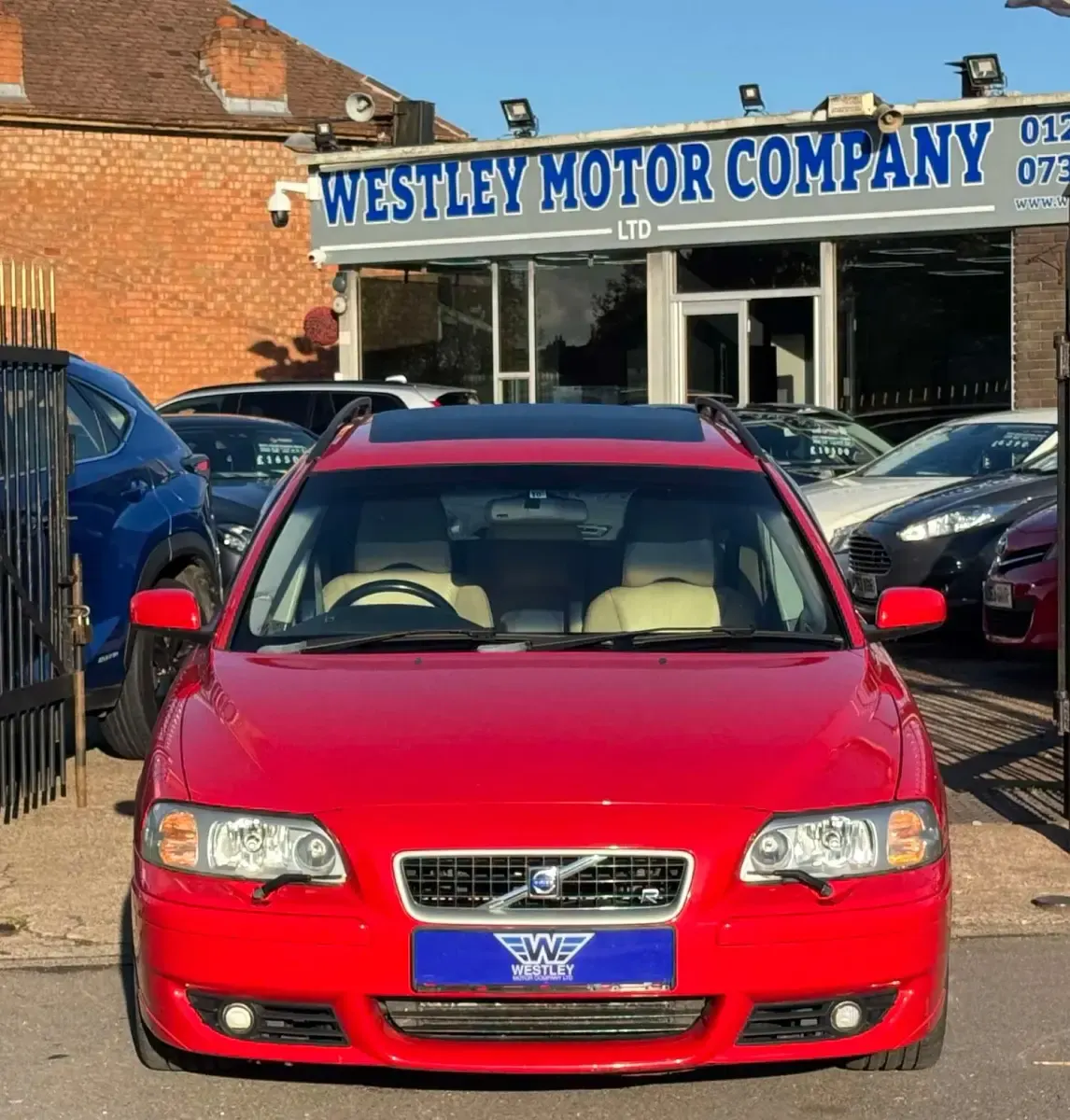 Used Volvo V70 300 HP (220 kW) 2005 Red Estate