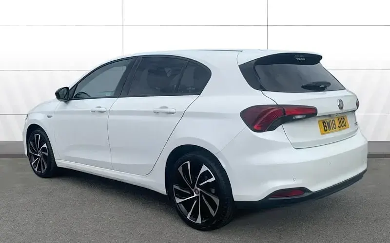 Used Fiat Tipo S 120 HP (88 kW) 2021 Hatchback