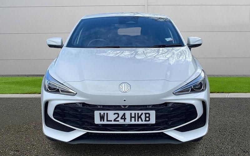 Used MG MG3 Trophy 194 HP (142 kW) 2024 White Hatchback